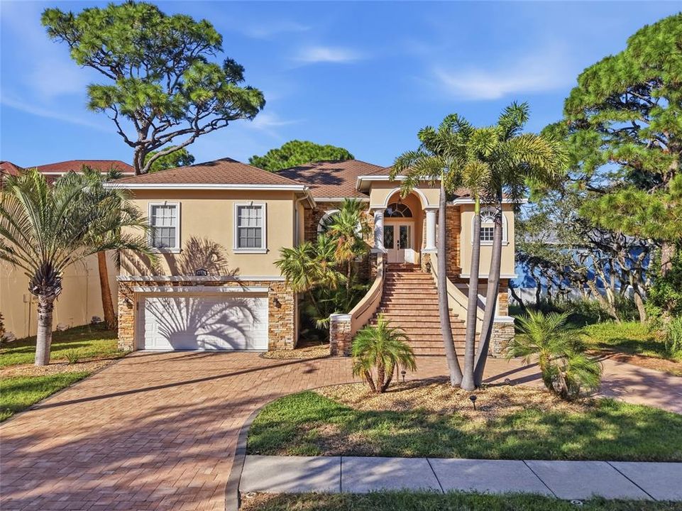 En Venta: $905,000 (5 camas, 3 baños, 2804 Pies cuadrados)