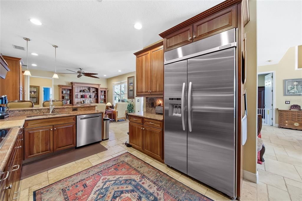 En Venta: $905,000 (5 camas, 3 baños, 2804 Pies cuadrados)