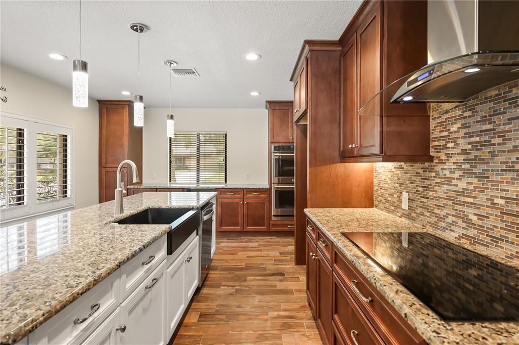 En Venta: $559,000 (3 camas, 2 baños, 2292 Pies cuadrados)