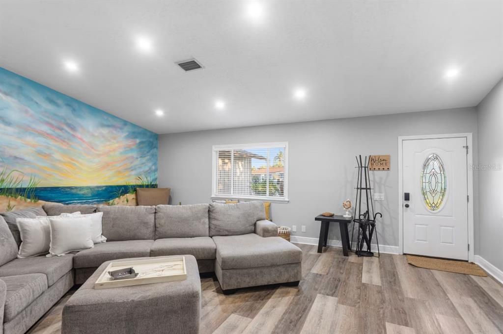 For Sale: $830,000 (4 beds, 2 baths, 2650 Square Feet)