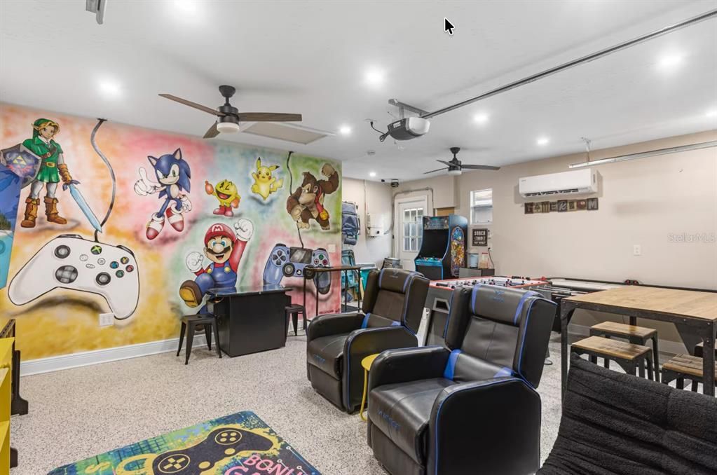 For Sale: $830,000 (4 beds, 2 baths, 2650 Square Feet)