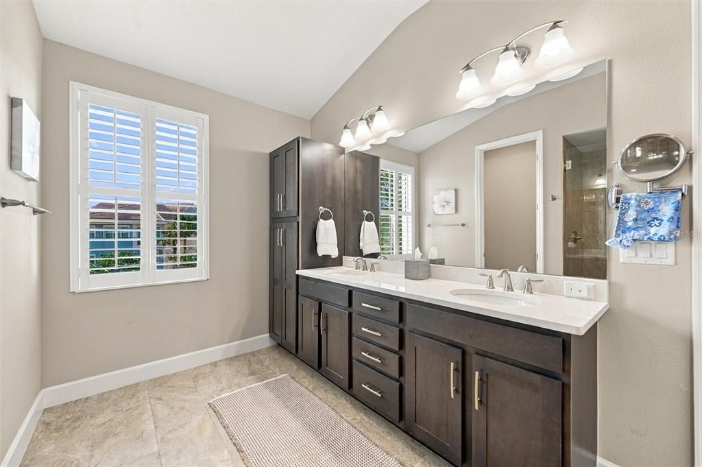 For Sale: $849,000 (2 beds, 2 baths, 1994 Square Feet)