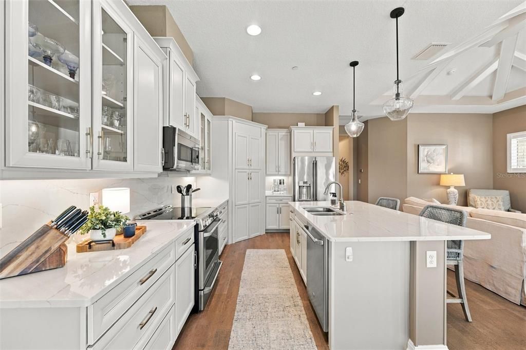 For Sale: $849,000 (2 beds, 2 baths, 1994 Square Feet)