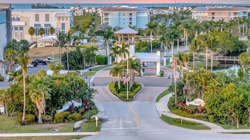 For Sale: $849,000 (2 beds, 2 baths, 1994 Square Feet)