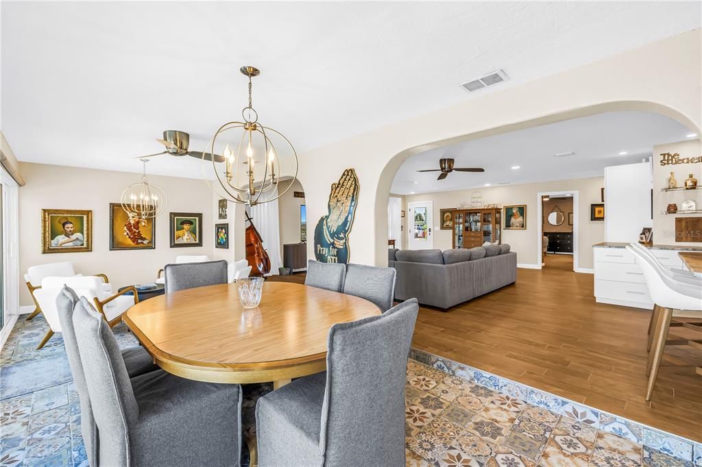 На продажу: $995,000 (3 спален, 2 ванн, 1919 Квадратных фут)