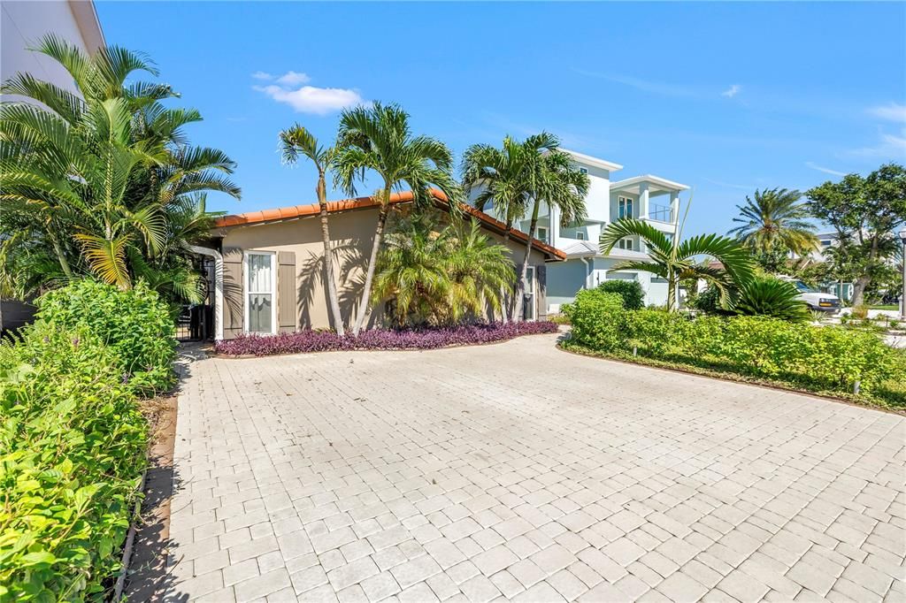 На продажу: $995,000 (3 спален, 2 ванн, 1919 Квадратных фут)