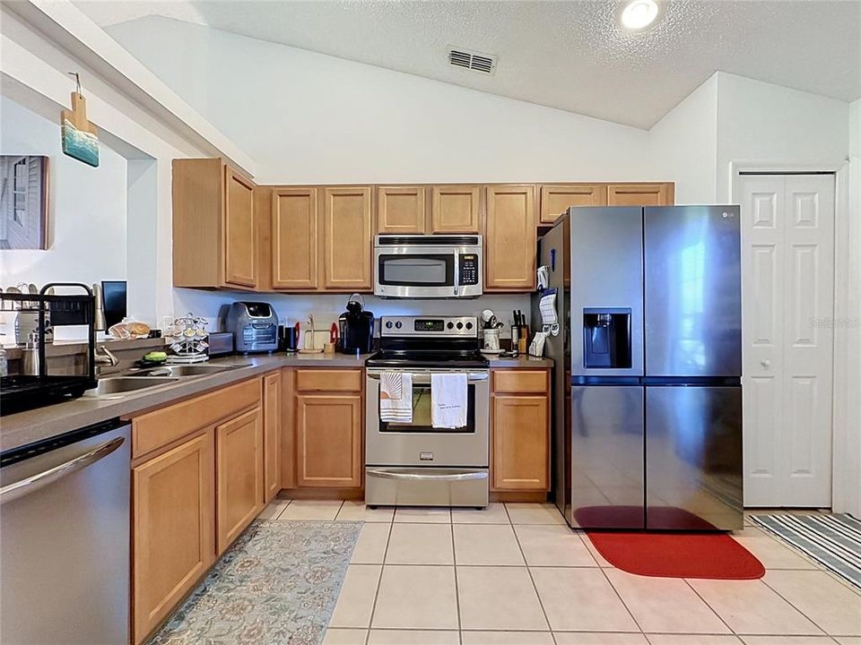 En Venta: $288,000 (3 camas, 2 baños, 1266 Pies cuadrados)