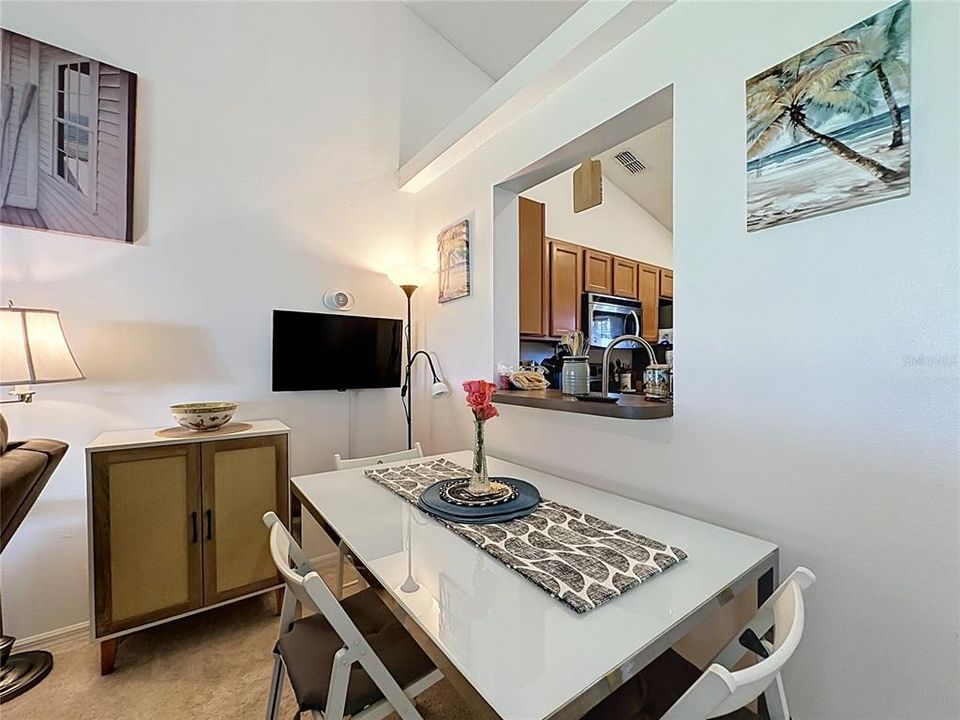 En Venta: $288,000 (3 camas, 2 baños, 1266 Pies cuadrados)
