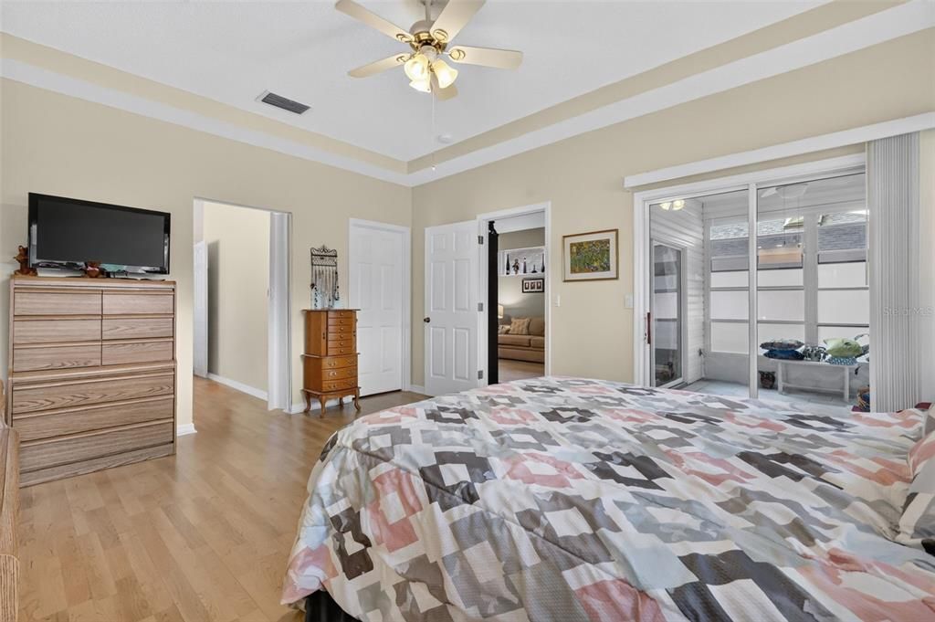 For Sale: $275,000 (3 beds, 2 baths, 1545 Square Feet)