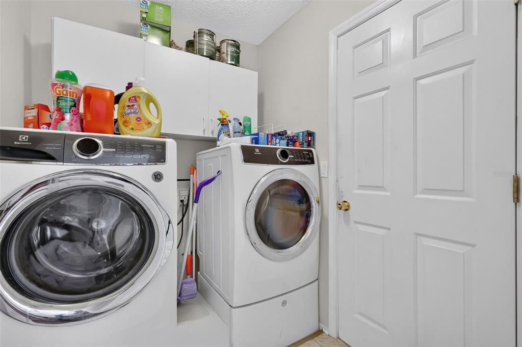 For Sale: $275,000 (3 beds, 2 baths, 1545 Square Feet)