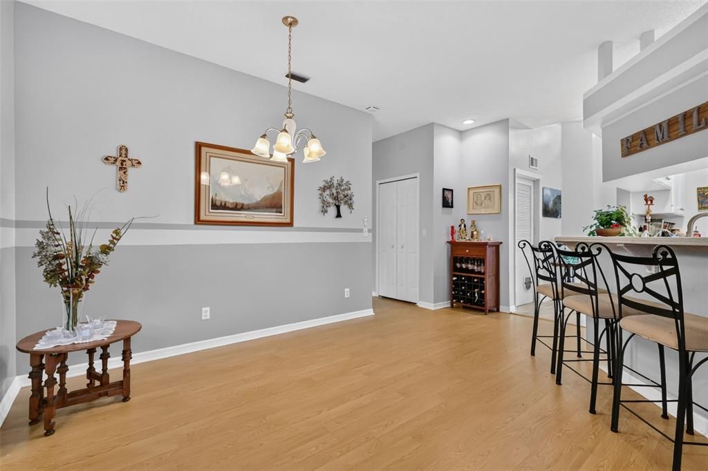 For Sale: $275,000 (3 beds, 2 baths, 1545 Square Feet)