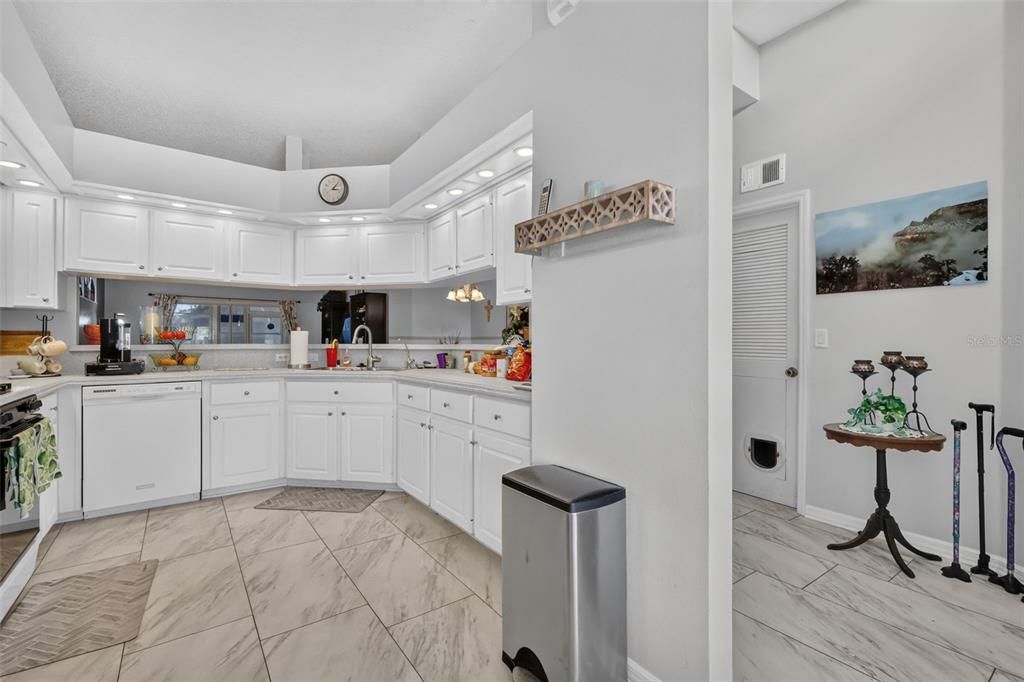 For Sale: $275,000 (3 beds, 2 baths, 1545 Square Feet)