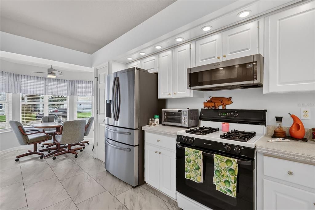 For Sale: $275,000 (3 beds, 2 baths, 1545 Square Feet)