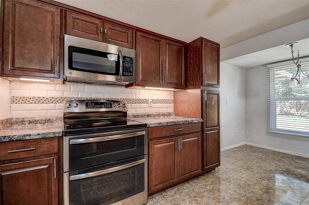 En Venta: $310,000 (3 camas, 2 baños, 1472 Pies cuadrados)