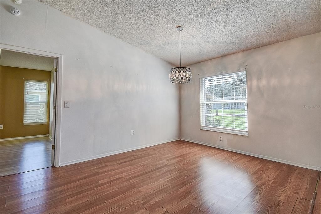 En Venta: $310,000 (3 camas, 2 baños, 1472 Pies cuadrados)