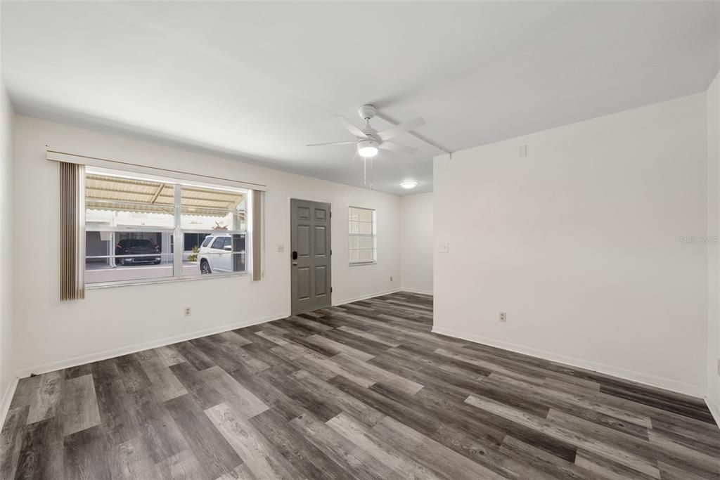 На продажу: $144,900 (1 спален, 1 ванн, 616 Квадратных фут)
