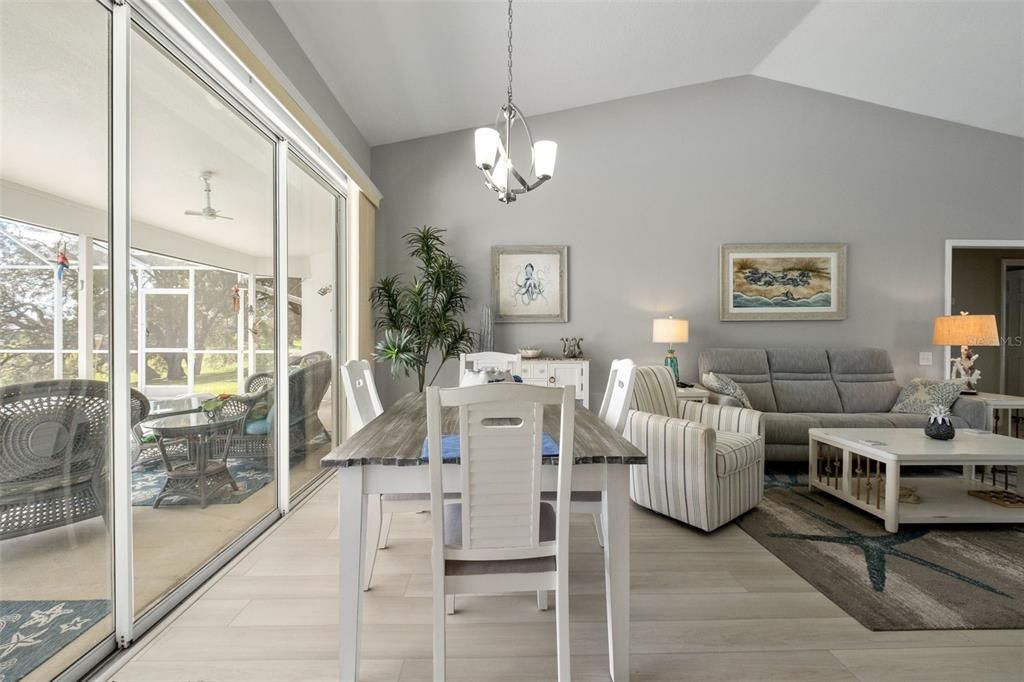 На продажу: $399,900 (3 спален, 2 ванн, 1699 Квадратных фут)