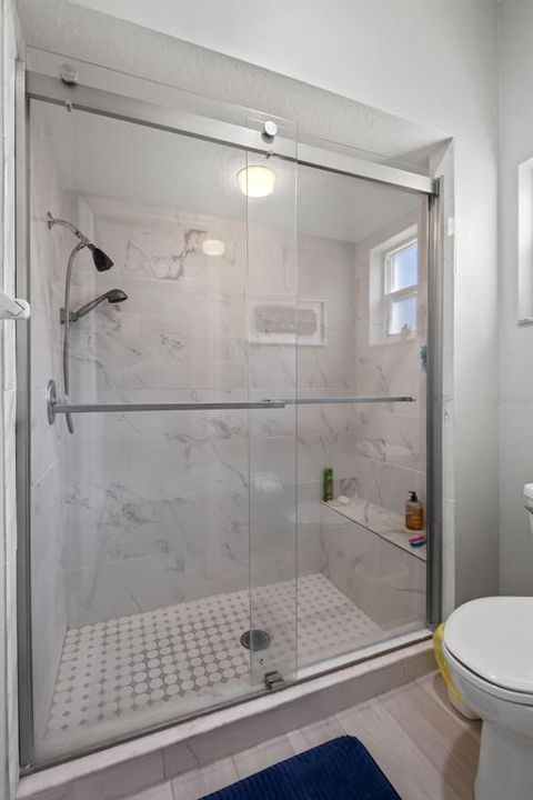 На продажу: $399,900 (3 спален, 2 ванн, 1699 Квадратных фут)