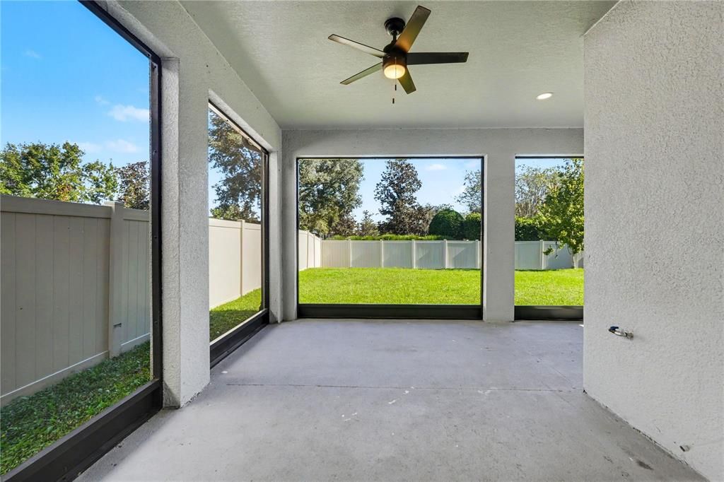 En Venta: $715,000 (5 camas, 4 baños, 3800 Pies cuadrados)