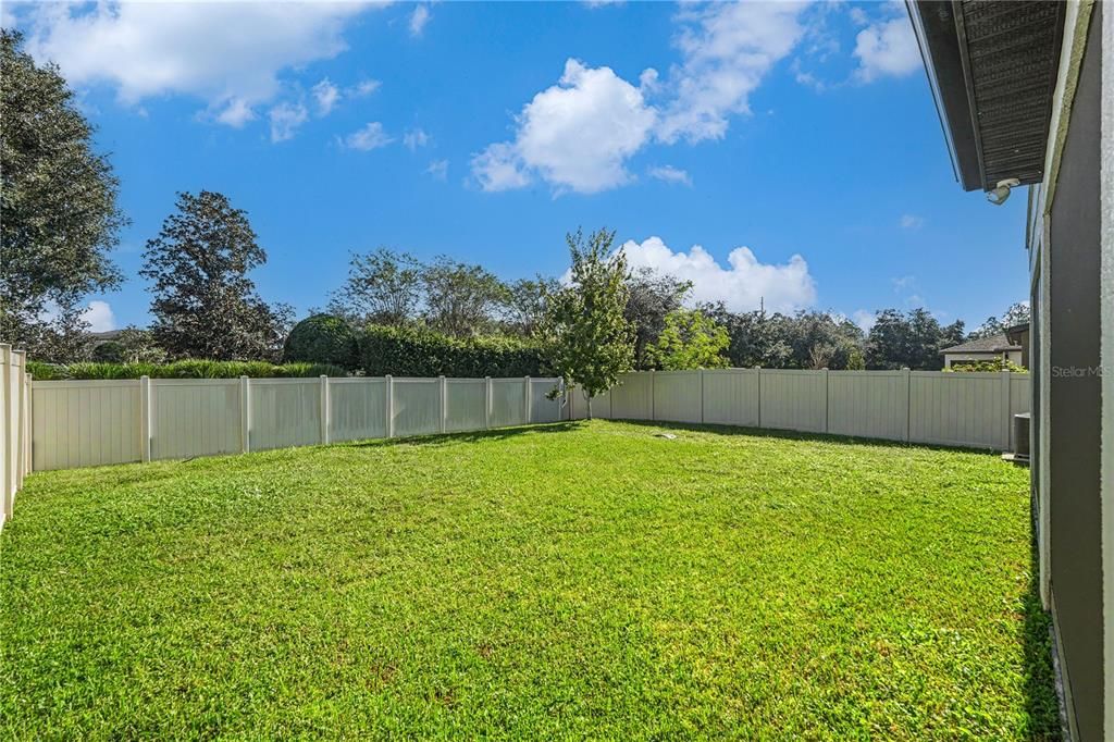 En Venta: $715,000 (5 camas, 4 baños, 3800 Pies cuadrados)