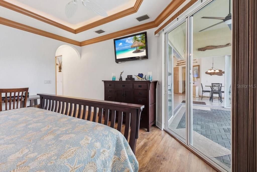 На продажу: $549,900 (3 спален, 2 ванн, 2227 Квадратных фут)