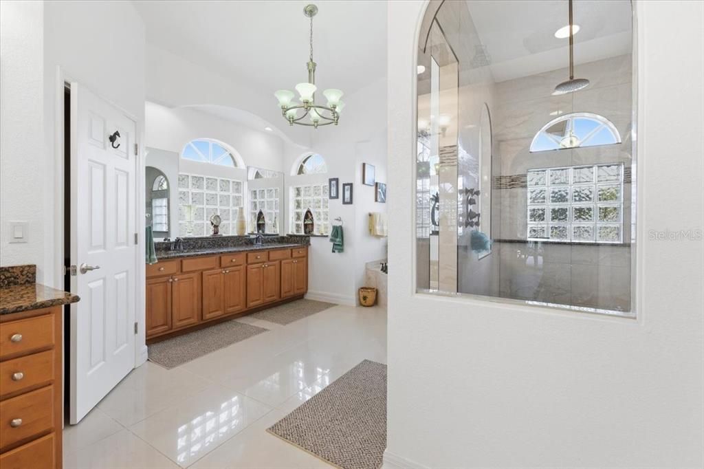 На продажу: $549,900 (3 спален, 2 ванн, 2227 Квадратных фут)