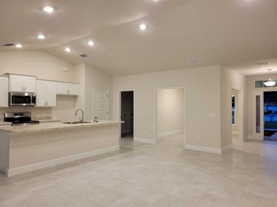 For Sale: $348,050 (4 beds, 3 baths, 2115 Square Feet)