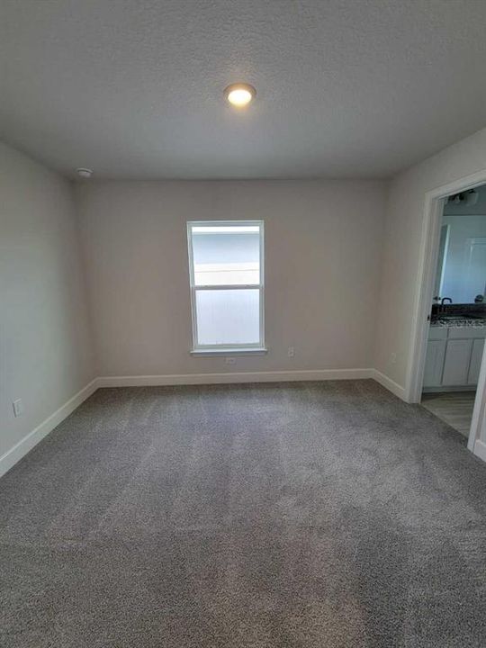 For Sale: $348,050 (4 beds, 3 baths, 2115 Square Feet)