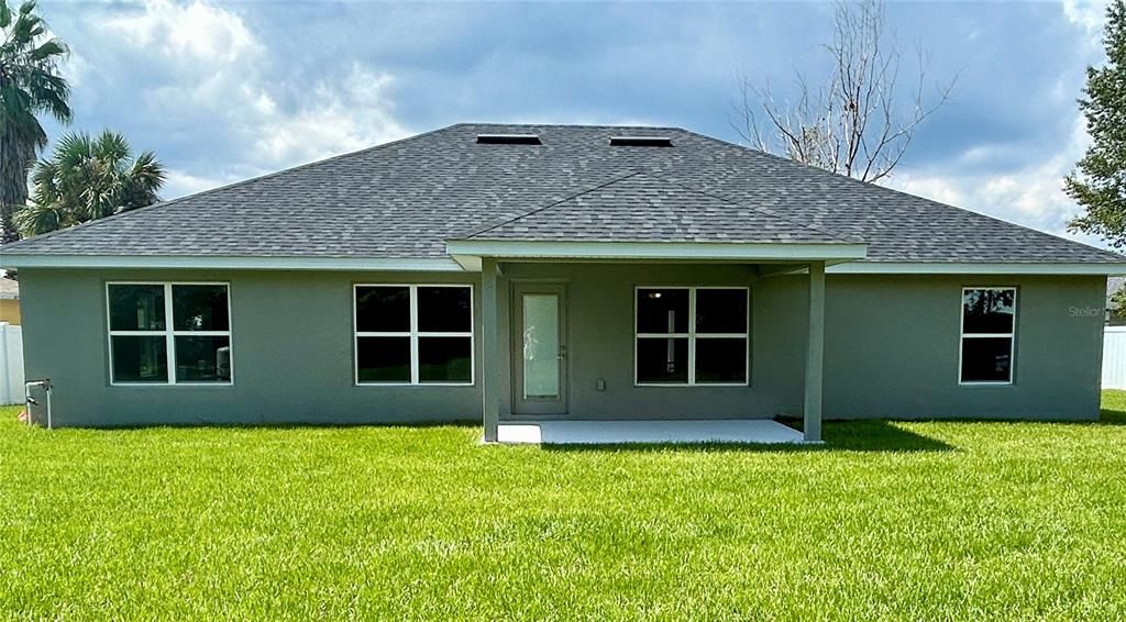 For Sale: $348,050 (4 beds, 3 baths, 2115 Square Feet)