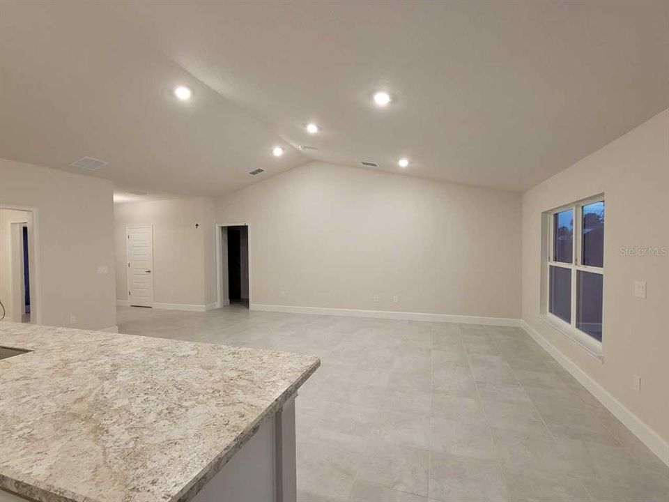 For Sale: $348,050 (4 beds, 3 baths, 2115 Square Feet)