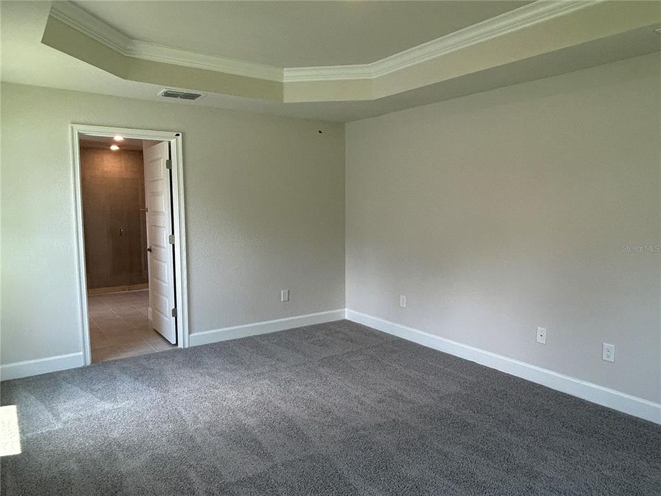 For Sale: $348,050 (4 beds, 3 baths, 2115 Square Feet)
