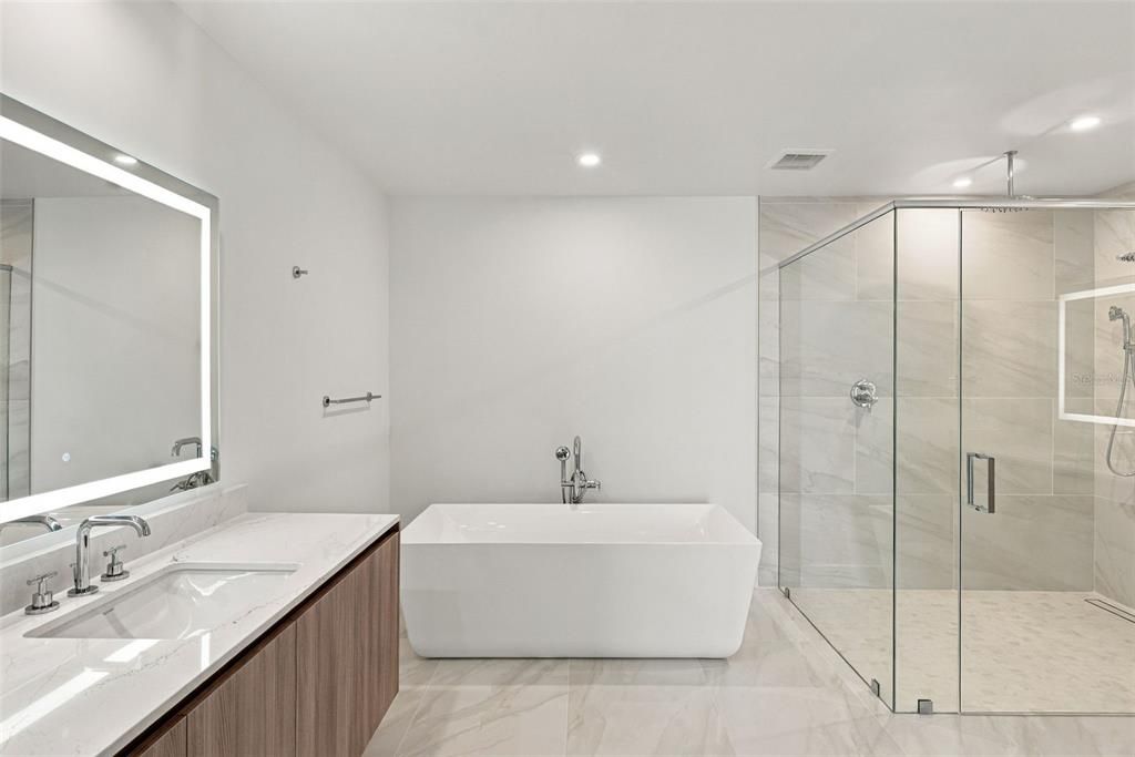En Venta: $2,700,000 (4 camas, 4 baños, 2666 Pies cuadrados)