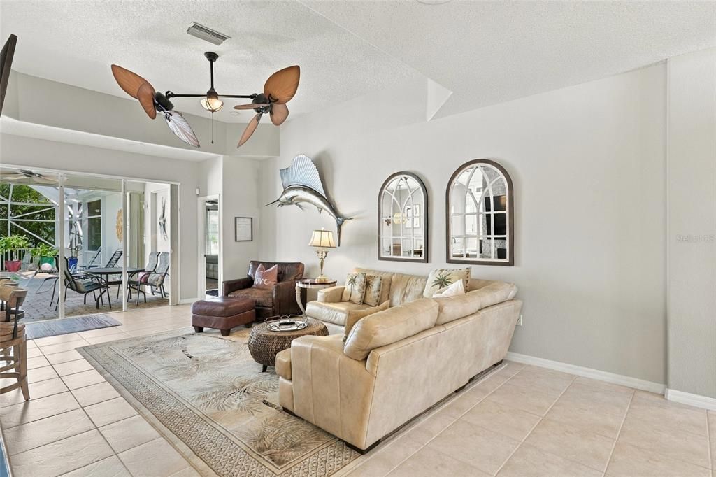 For Sale: $540,000 (3 beds, 2 baths, 1914 Square Feet)