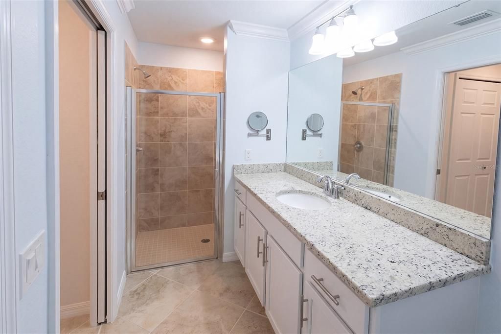 For Sale: $249,900 (2 beds, 2 baths, 1194 Square Feet)