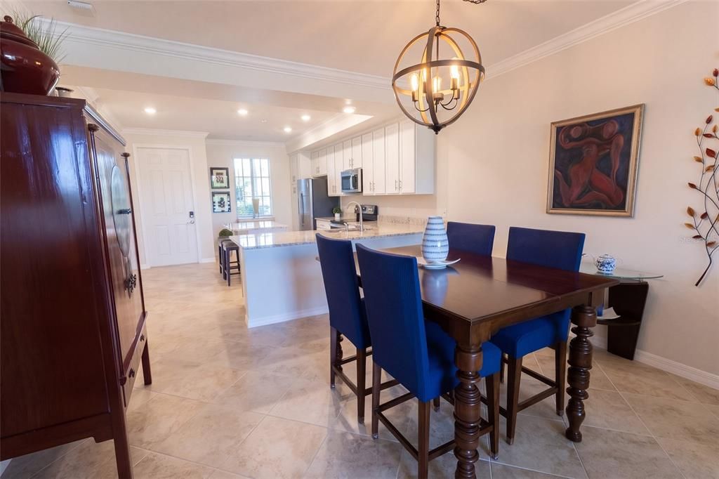 For Sale: $249,900 (2 beds, 2 baths, 1194 Square Feet)