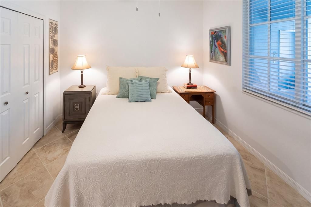 For Sale: $249,900 (2 beds, 2 baths, 1194 Square Feet)