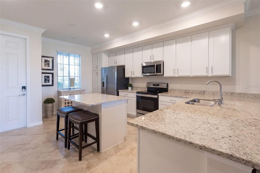 For Sale: $249,900 (2 beds, 2 baths, 1194 Square Feet)