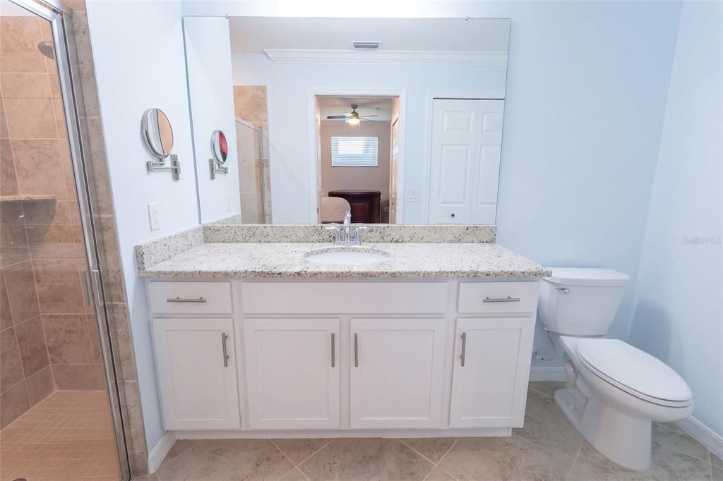 For Sale: $249,900 (2 beds, 2 baths, 1194 Square Feet)