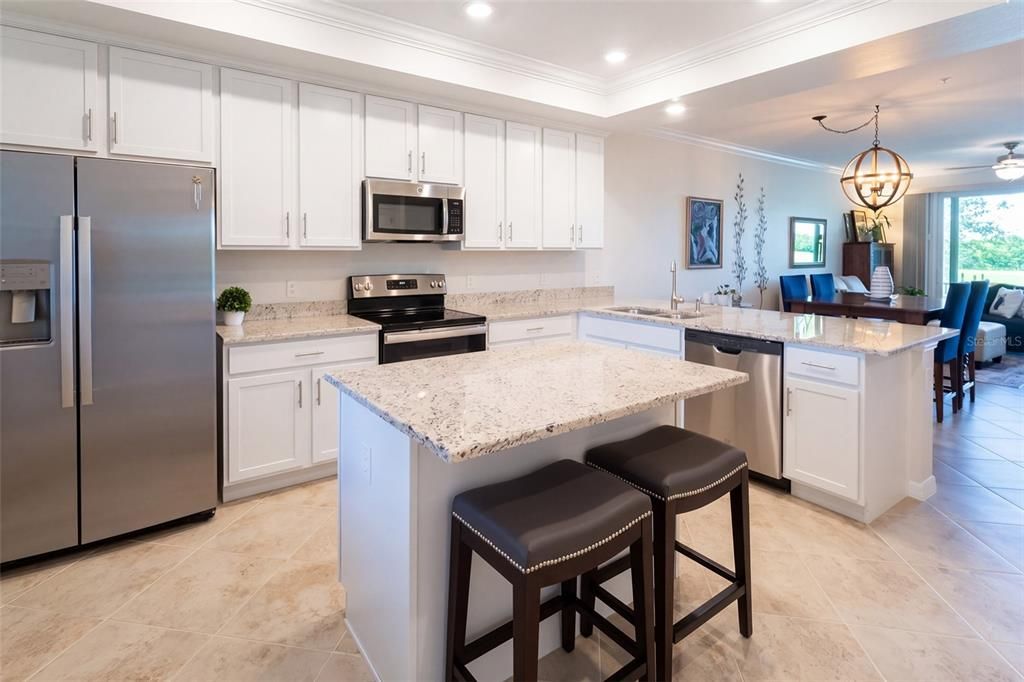 For Sale: $249,900 (2 beds, 2 baths, 1194 Square Feet)