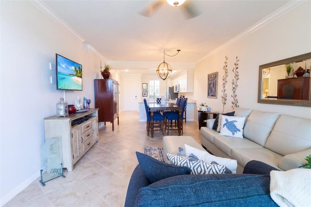 For Sale: $249,900 (2 beds, 2 baths, 1194 Square Feet)