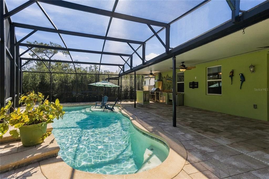 En Venta: $449,900 (4 camas, 2 baños, 1677 Pies cuadrados)