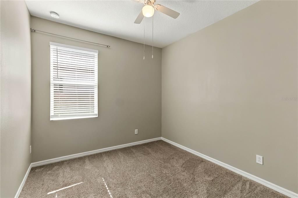 En Venta: $449,900 (4 camas, 2 baños, 1677 Pies cuadrados)