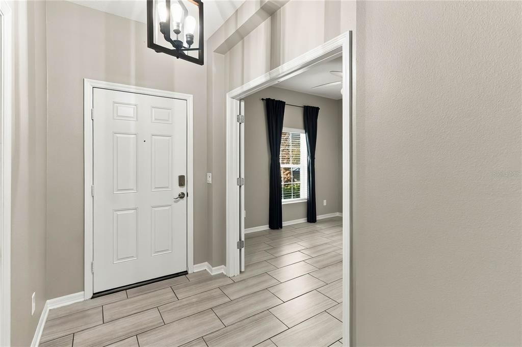 En Venta: $449,900 (4 camas, 2 baños, 1677 Pies cuadrados)