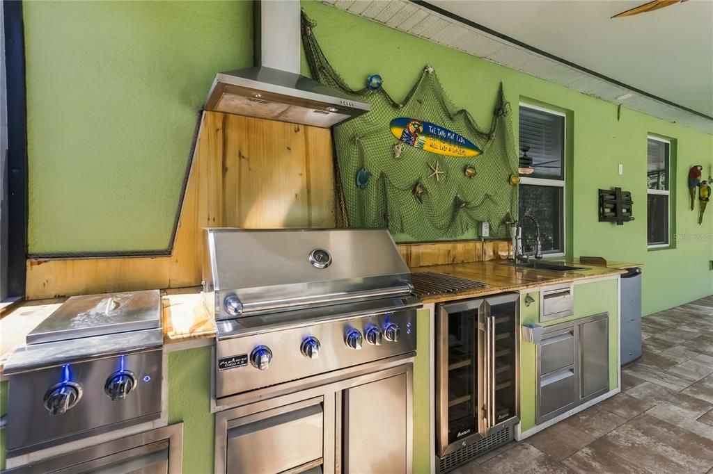 En Venta: $449,900 (4 camas, 2 baños, 1677 Pies cuadrados)