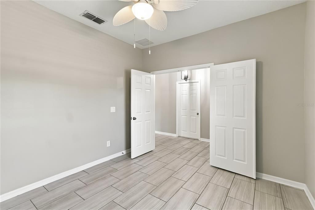 En Venta: $449,900 (4 camas, 2 baños, 1677 Pies cuadrados)