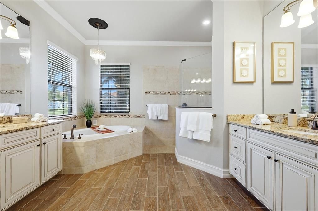 For Sale: $975,000 (4 beds, 3 baths, 2533 Square Feet)