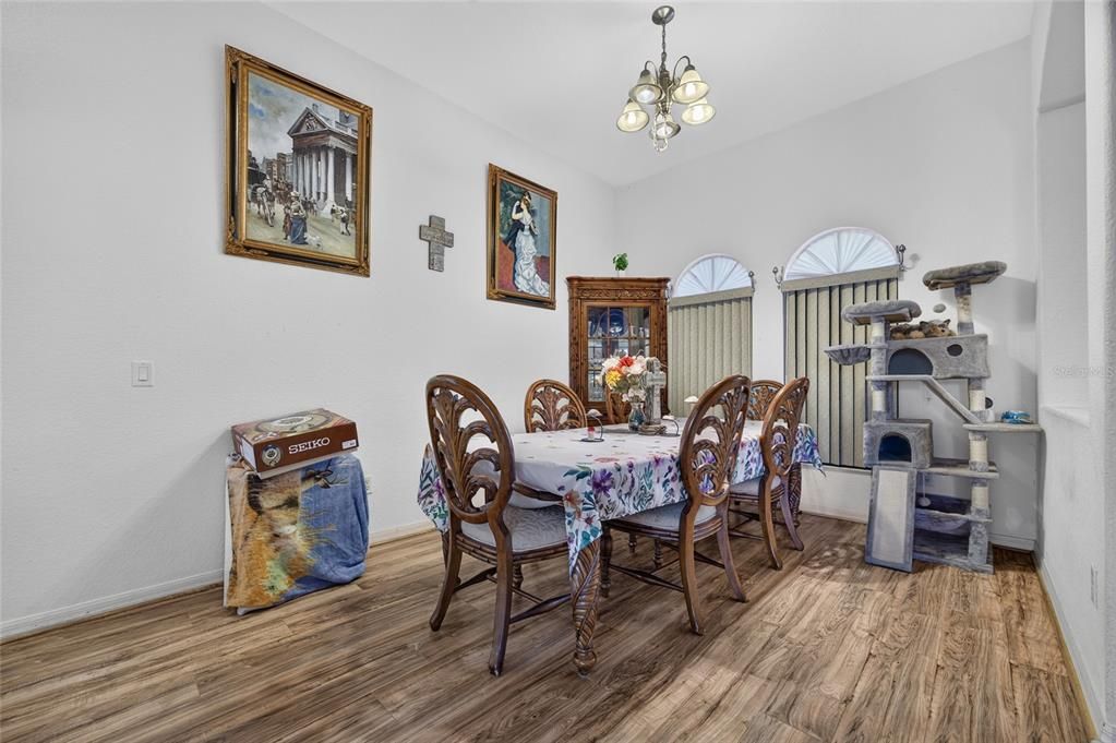 На продажу: $450,000 (3 спален, 2 ванн, 2305 Квадратных фут)