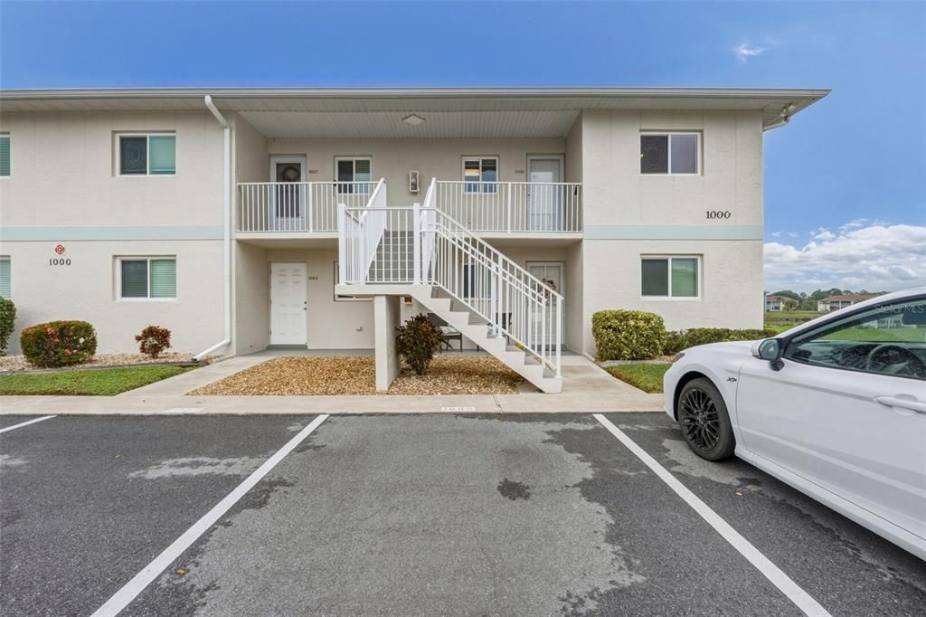 For Sale: $185,000 (2 beds, 2 baths, 871 Square Feet)