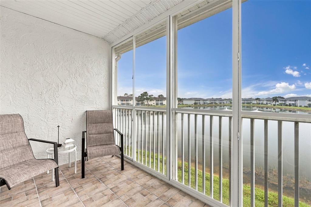 For Sale: $185,000 (2 beds, 2 baths, 871 Square Feet)