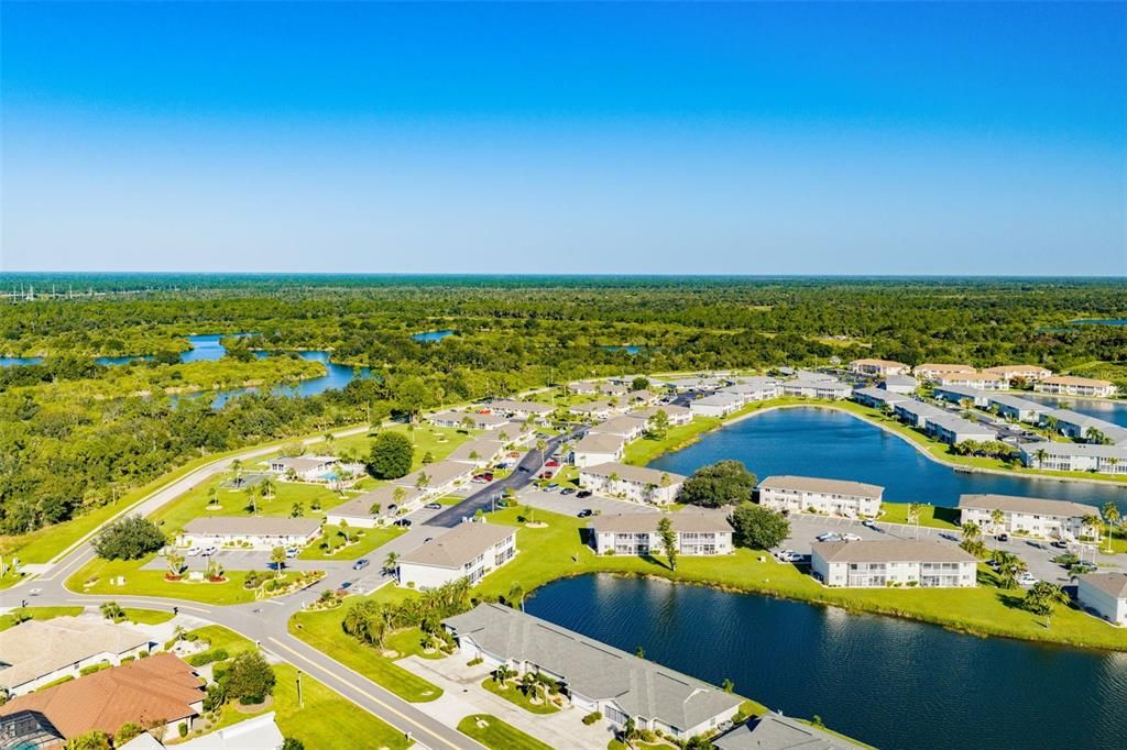For Sale: $185,000 (2 beds, 2 baths, 871 Square Feet)